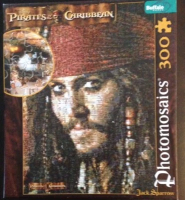 Puzzle Piratas del Caribe COMPLETO 300 piezas Muchas pequeñas imágenes en piezas Foto 1 de 3
