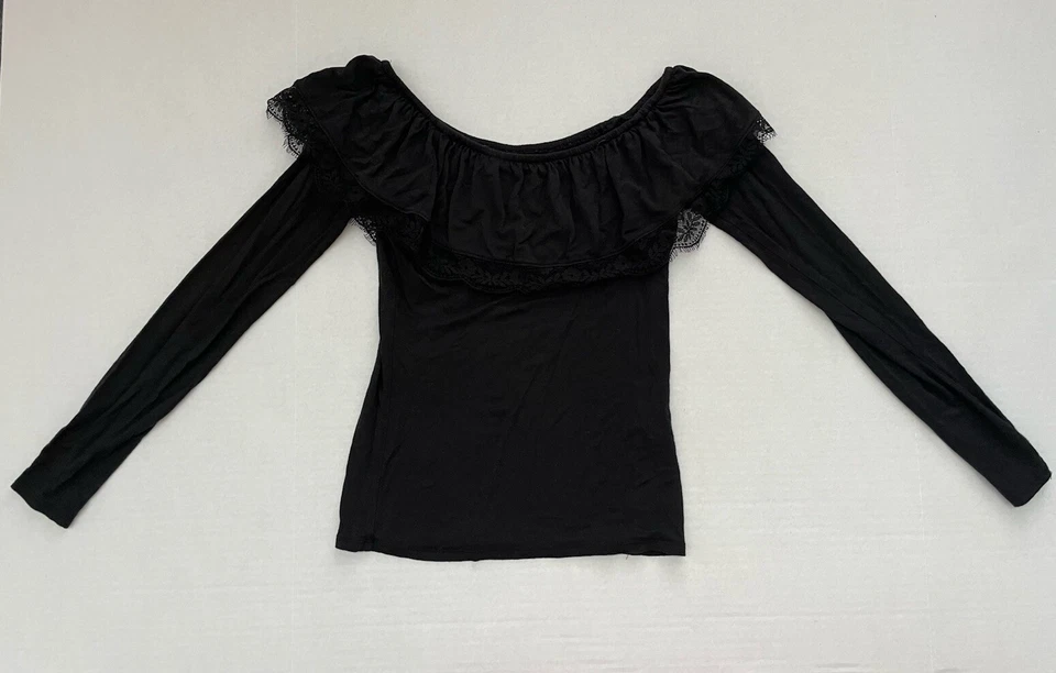 Top Hollister manga larga con volantes extra pequeño negro para mujer 336278160 904190744 Foto 1 de 3