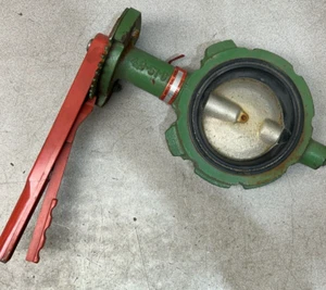 NEW UNIVERSAL 200 WOG WAFER 4" BUTTERFLY VALVE 4/51/ANI3/1 - Picture 1 of 9