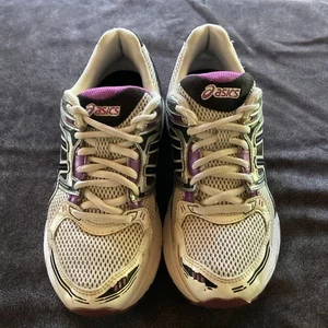Zapatillas deportivas Asics Gel Contend T2F9N blancas moradas para mujer talla 7” - Imagen 1 de 8