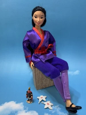 Muñeca princesa Disney: 1997 Mulan Secret Hero Outfit Mattel Foto 1 de 4