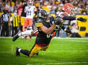 CONNER HAYWARD PITTSBURGH STEELERS TD CATCH VS BROWNS 10/12/25 COLORE 8X10 - Foto 1 di 1