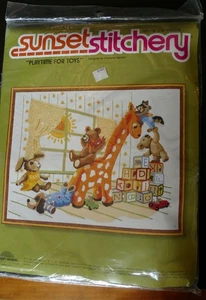 NIP Sunset Stitchery Embroidery Kit #2618 Playtime for Toys 1980 Giraffe Blocks - Picture 1 of 6
