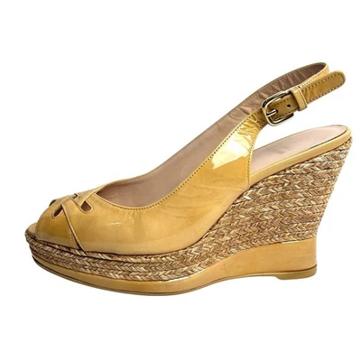 Stuart Weitzman Espadrille Peep Toe Wedge Heels Sandals Camel Tan Patent Leather - Image 1 of 4