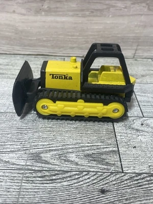 Vintage 1994 Tonka 1:64 Scale Diecast Bulldozer Yellow Black Construction Toy - Image 1 of 4