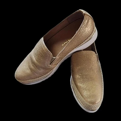 New Gold metallic Donald Pliner Loafer 8.5 loafers adorable  - Image 1 of 4