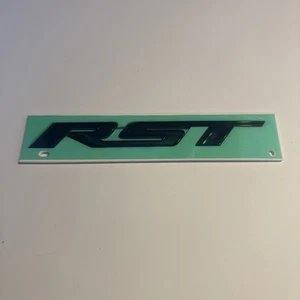 GM 2019-2025 Tahoe Gloss Black Accessory Raised RST Lift gate Emblem - Foto 1 di 2
