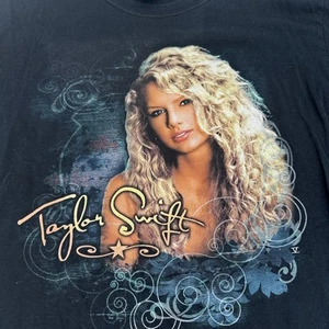 T-shirt Taylor Swift Gildan vintage taglia L RARA - Foto 1 di 9