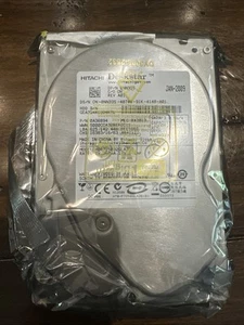 NEW, SEALED - Hitachi Deskstar HDP725032GLA360 320GB 3.0 SATA 7200RPM - Afbeelding 1 van 2