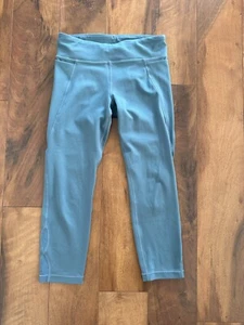 Athleta Girl Capri Leggings Size XL 14 - Picture 1 of 6