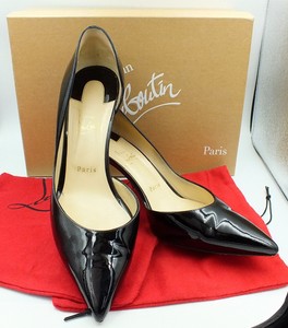 black heels red sole