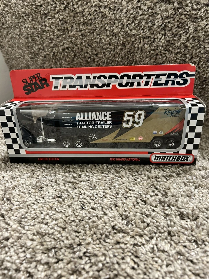 Caminhão Matchbox Transporters Alliance 59 NASCAR. Novo na caixa - Imagem 1 de 4