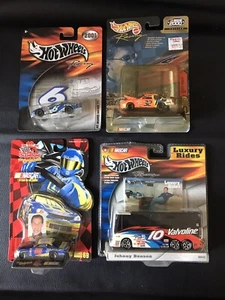 HOT WHEELS NASCAR 2002 LUXURY RIDES & RACING LOT OF 4 - Picture 1 of 6