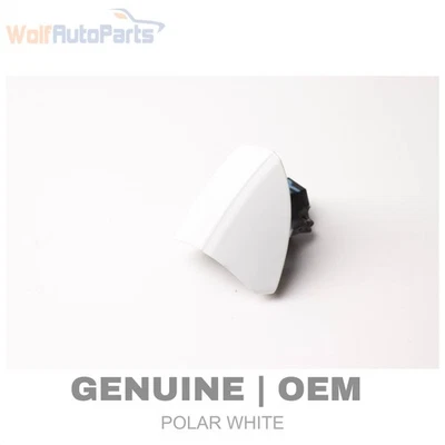 2013-2016 MERCEDES-BENZ E400 - Right Exterior DOOR Handle Housing / CAP - Image 1 of 4