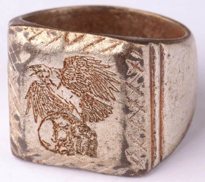 Raven on a skull Magic ring Signet Antique amulet protecting against death Remem - Image 1 of 4