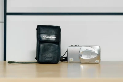 Olympus Camedia C-460 Kamera | 3-fach optischer Zoom | 4 Megapixel - Bild 1 von 4