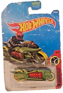 Hot Wheels 2015 FLY-BY HW Daredevils 6/10 new in pack - Picture 1 of 3