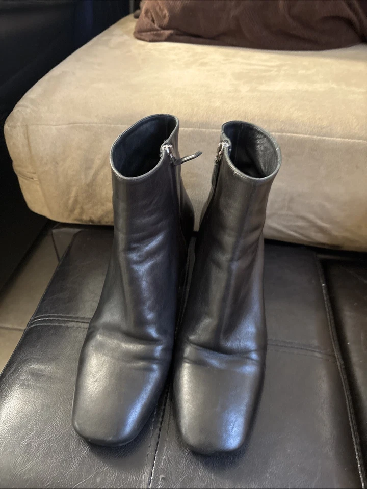 Botines Prada de cuero con cremallera talla 40 Foto 1 de 4