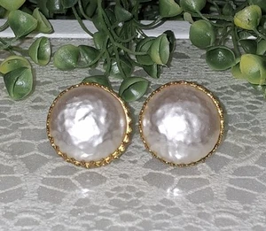 Large Classic Miriam Haskell Baroque Pearl Cabochon Button Earrings - Picture 1 of 6