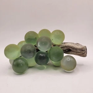 Vintage mattiert grün matt Plexiglas 18 Trauben Cluster mit Treibholz Stiel MCM - Bild 1 von 10