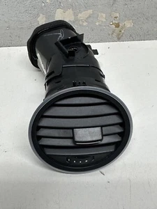 T30440 2011-2018 Volkswagen Beetle Dash AC Air Vent Grille RH OEM - Picture 1 of 7