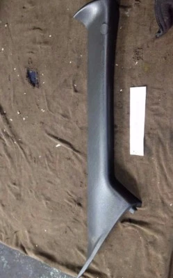 Chrysler Grand Voyager 01-07 водителей боковой столб отделка литье панель O/S/F - Изображение 1 из 2