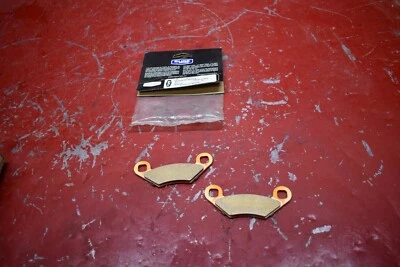 Pastillas de freno traseras OEM Polaris 2008-2010 Sportsman Hawkeye 300 400 2203792 Foto 1 de 4