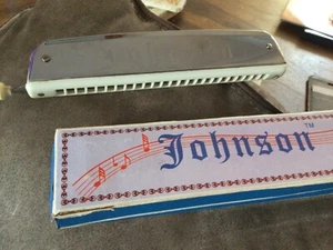 Harmonica brand johnson in box used - Picture 1 of 3