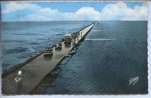 CP 85 VENDEE - Passage du Gois colorisé - Picture 1 of 2