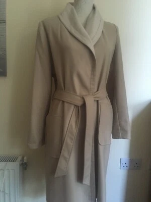 Casaco feminino Oasis Outum bom estado cor bege tamanho P - Imagem 1 de 4