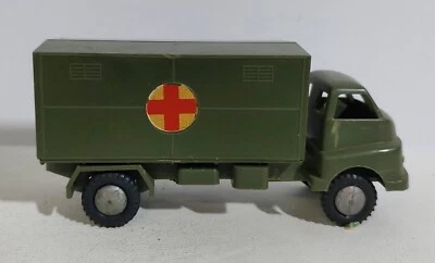 I109375 POLITOYS 1/41 n. 8 - Autoambulanza militare - Immagine 1 di 4
