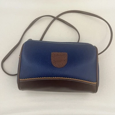 Bolso de hombro Esprit vintage pequeño azul marino y marrón Foto 1 de 4