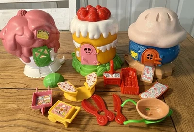 Vintage 1981 Strawberry Shortcake StrawberryLand House Shoppe Replacement Parts - Image 1 of 4