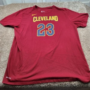 Cleveland Cavaliers Lebron James 23 Nike Tee Shirt Size XXL 2XL Dri-Fit Burgundy - Picture 1 of 5