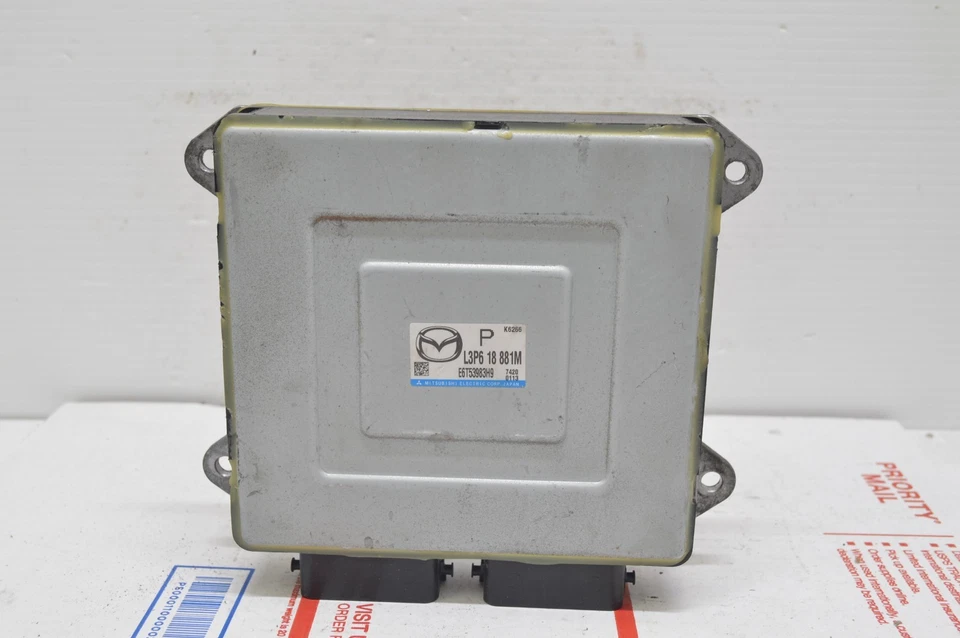 Unidad de módulo de control del motor Mazda 5 2006 2007 2,3 L L3P618881M Ecm L69 019 Foto 1 de 4
