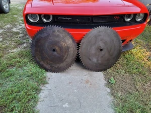 Coppia di LAME SEGHETTO ALTERNATIVO 25" vintage, vecchio mulino per tronchi, rustico decorativo - Foto 1 di 11