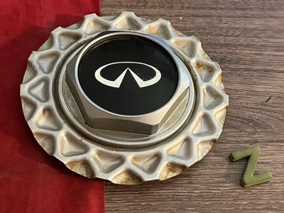 #Z 1) 1992-1996 INFINITI Q45 1996-1997 I30 CENTER CAP SILVER BBS 09.23.134 OEM - Image 1 of 4