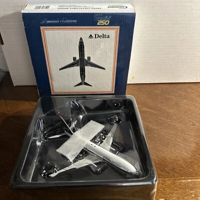 Gemini Jets Delta 737-800 N378DA AJDAL009 1:250 "Box Wear" ¡Envío gratuito! Foto 1 de 4