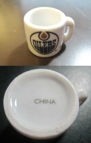 EDMONTON OILERS NHL HOCKEY OLD MINI MUG Cover
