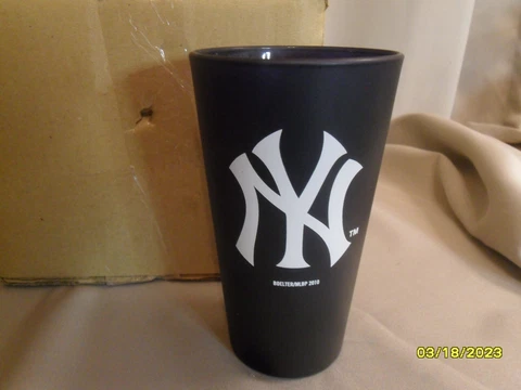 NEW YORK YANKEES BOELTER/MLB 2010 BLUE 4-PK GLASS SET NEW Cover