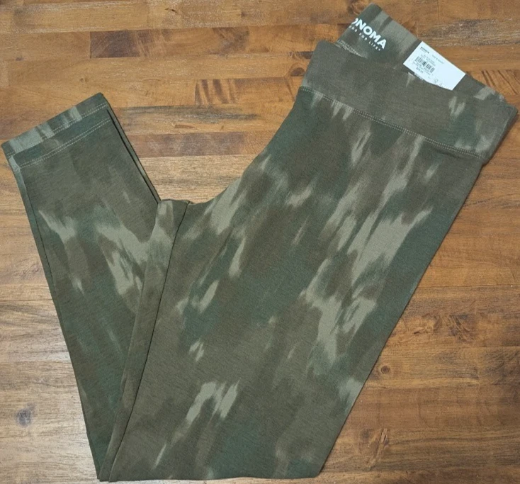 Sonoma Everyday Leggings Womens Size M Short Olive Camo Stretch Mid Rise