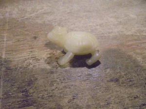 1989 Teenage Mutant Ninja Turtles  Retromutagen Ooze Glow In The Dark Turtle - Picture 1 of 2