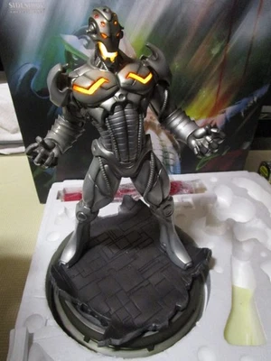 Estatua Edición Limitada GRAN FIGURA ULTRON FORMATO PREMIUM Sideshow Collectibles Foto 1 de 4