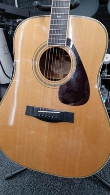 YAMAHA Acoustic Guitar L-8 - image 1 of 4