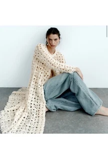 Neu mit Etikett _ Zara DAMEN LANGE STRUKTURIERTE OFFENE STRICKJACKE ecru GRÖSSE M - Bild 1 von 5
