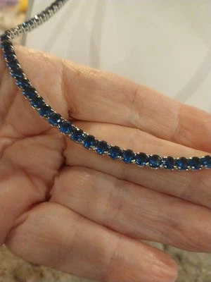 Collar Tenis Zafiro Simulado (18-26 Pulgadas) con Deslizante Bolo en Tono Plateado Foto 1 de 4