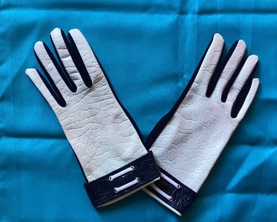 Vintage Mod Años 60 Damas Imitación Cuero Blanco con Borde Azul Marino M Foto 1 de 4