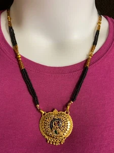 INDIA-MANGALSUTRA-DORADO-COLLAR PAVO REAL-BOLLYWOOD SUHAG BODA-VENDEDOR DE EE. UU. - Imagen 1 de 12