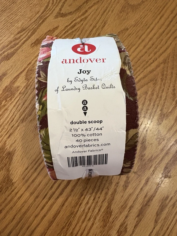 Cesta de lavandería con rollo de gelatina edredones Andover - JOY Foto 1 de 4