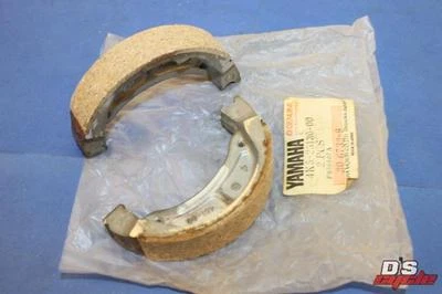 ZAPATOS DE FRENO YAMAHA 1983-1986 CA50 RIVA PARTE # 3EP-W253E-10 NUEVO DE STOCK Foto 1 de 4